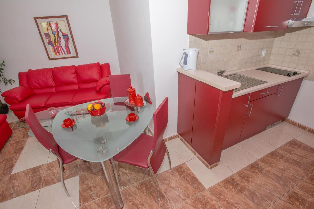 Apartments Marcela Makarska Exterior foto