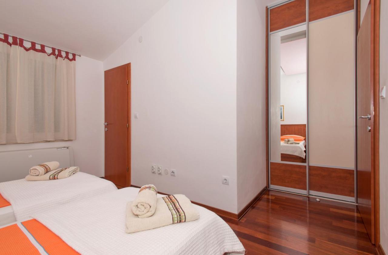 Apartments Marcela Makarska Exterior foto